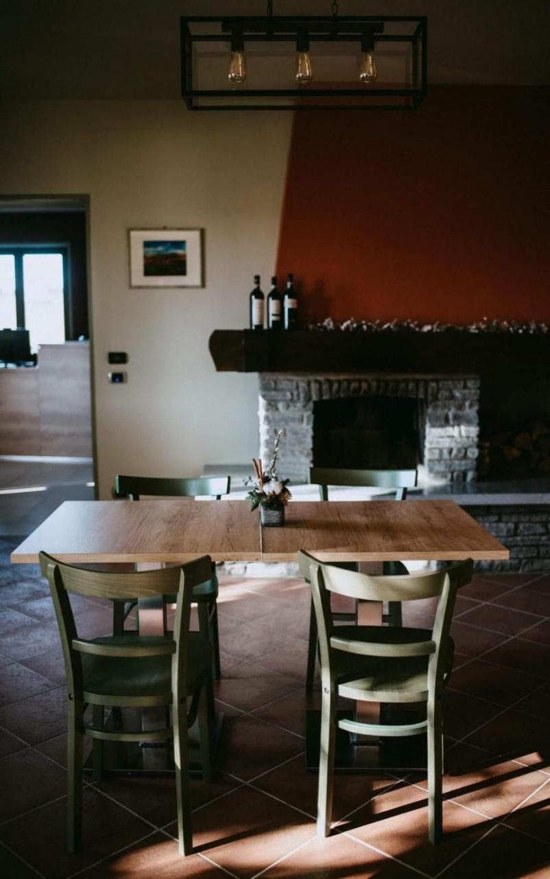 Panoramic Villa Garassino - Country Rooms And Fine Restaurant تريسو المظهر الخارجي الصورة